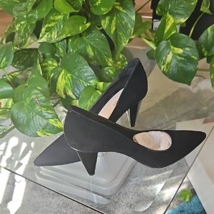 Nine West Black Pointed-Toe Suede Pumps